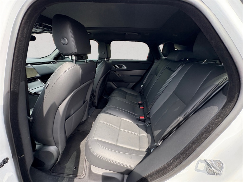 2024 Land Rover Range Rover Velar SE photo 12