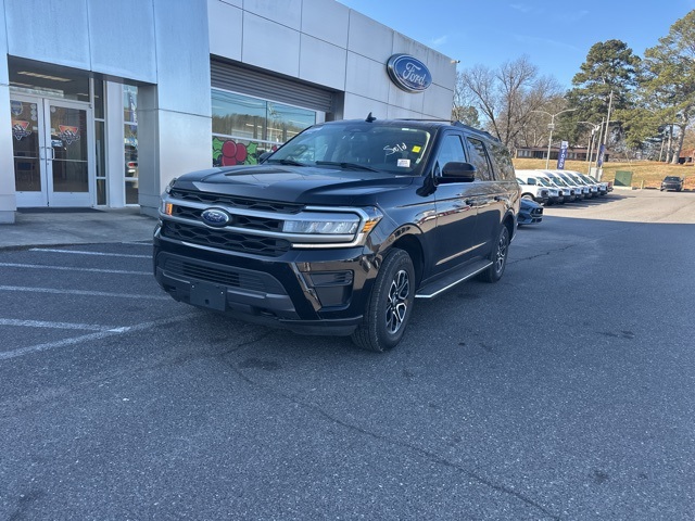 2023 Ford Expedition XLT's photo