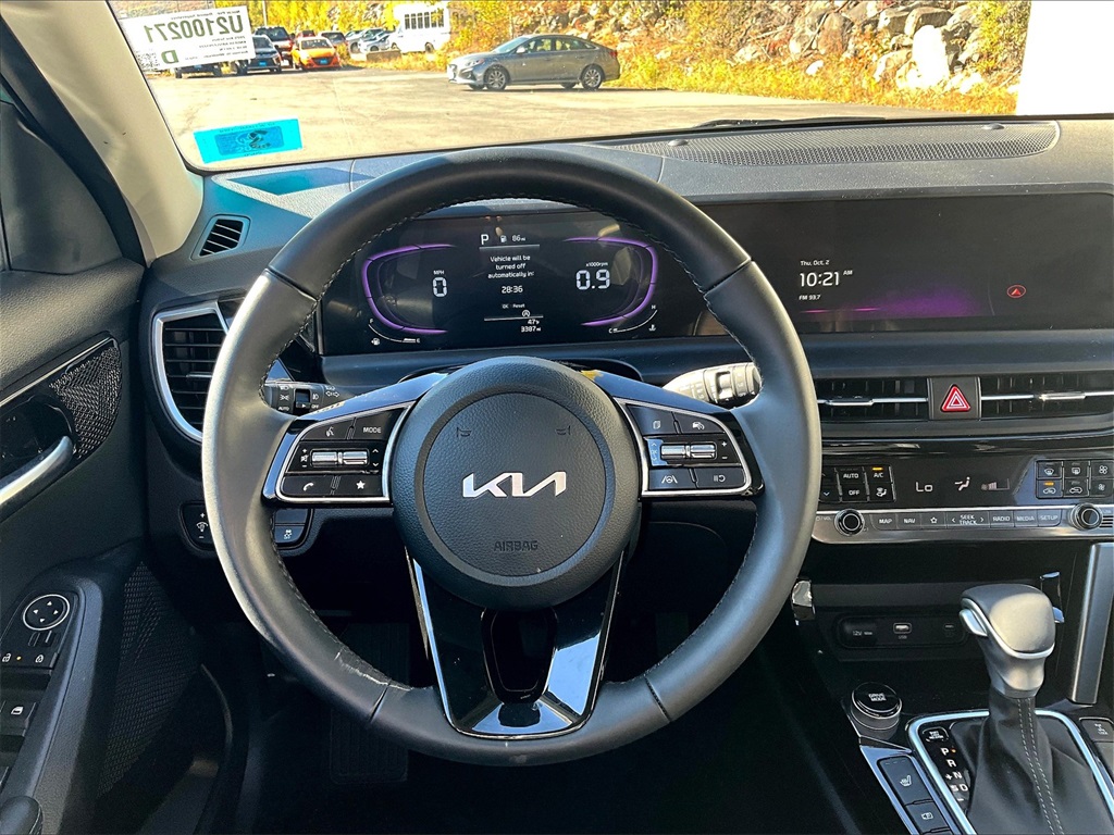 2025 Kia Seltos S photo 16
