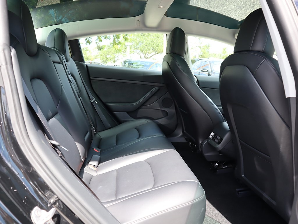 2021 Tesla Model 3 Standard Range Plus photo 32
