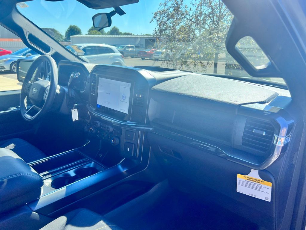 2025 Ford F-150 STX photo 29