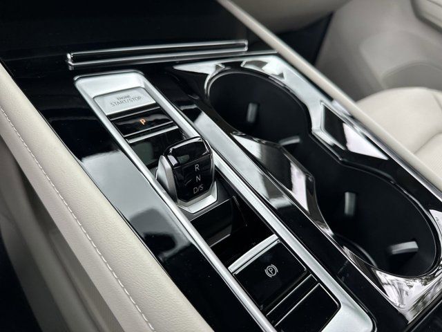 2026 Volkswagen Atlas SEL photo 11