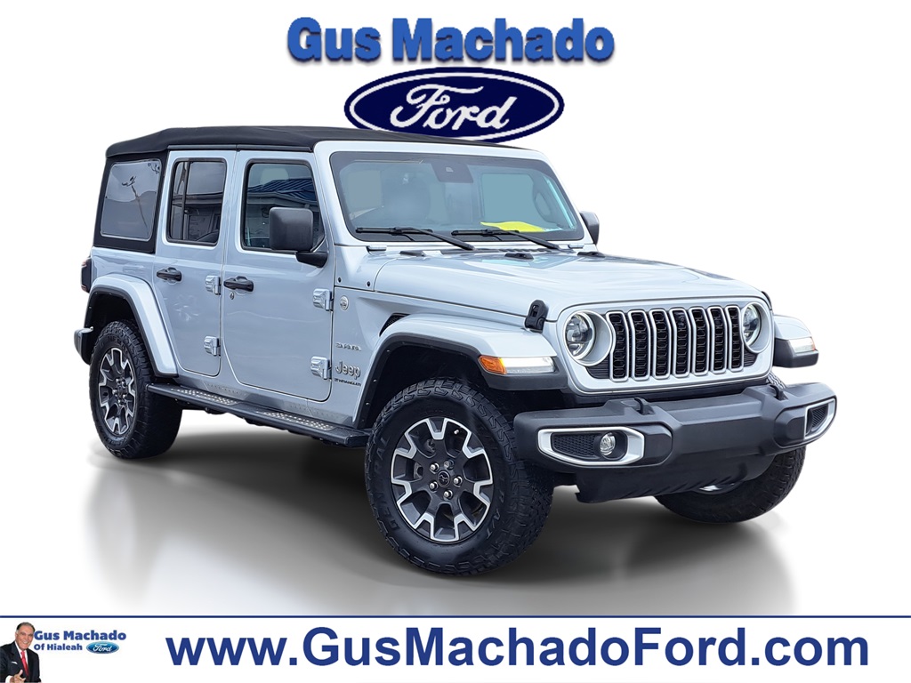 2024 Jeep Wrangler 4-Door Sahara's photo