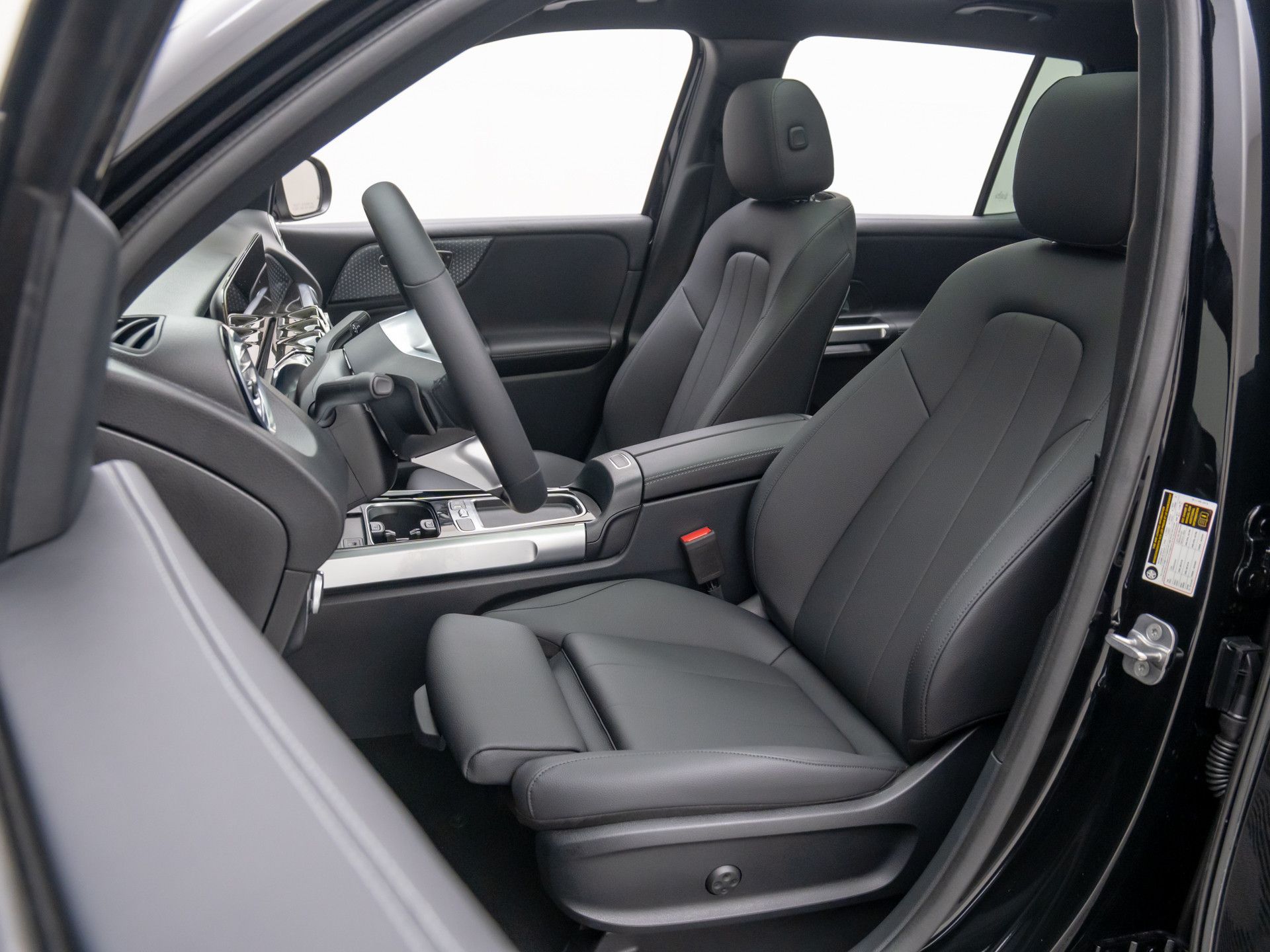 2025 Mercedes Benz GLB 250 4MATIC photo 15