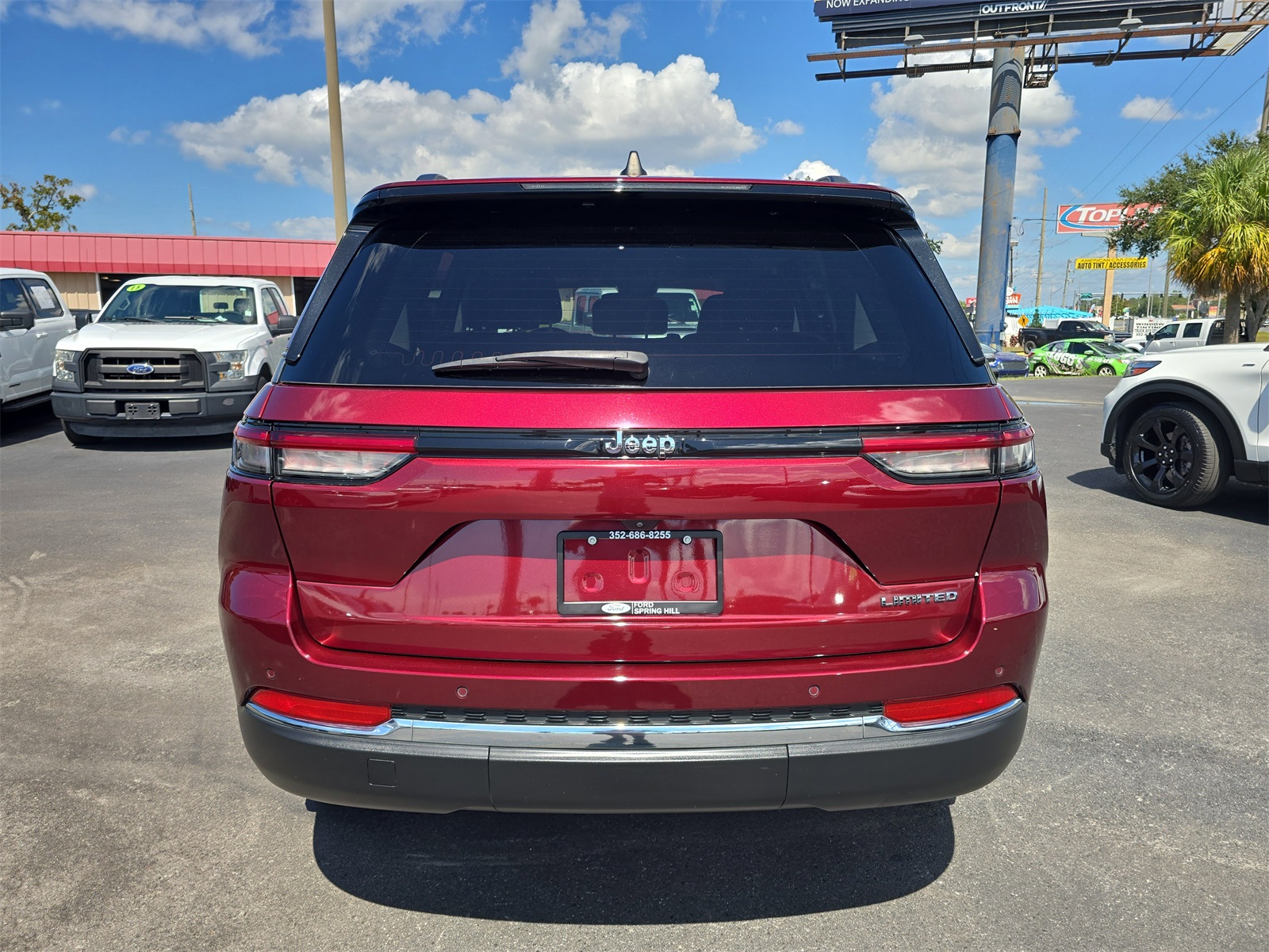 2022 Jeep Grand Cherokee Limited photo 2