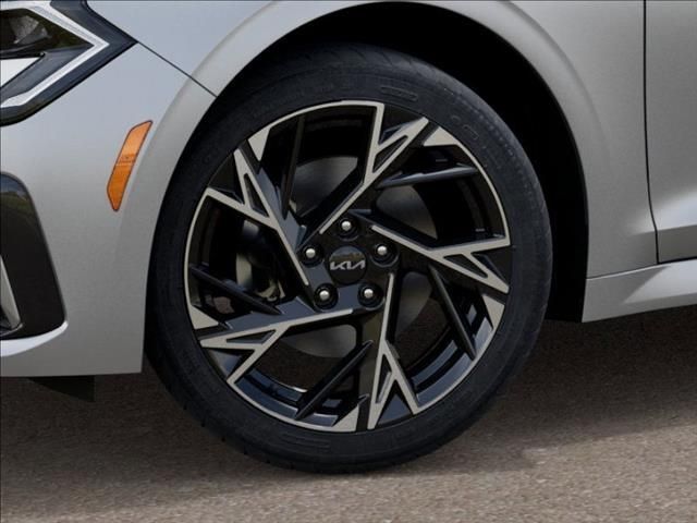 2026 Kia K5 GT-Line photo 9