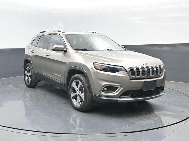 Used 2019 Jeep Cherokee Limited with VIN 1C4PJMDN6KD116775 for sale in White Hall, WV