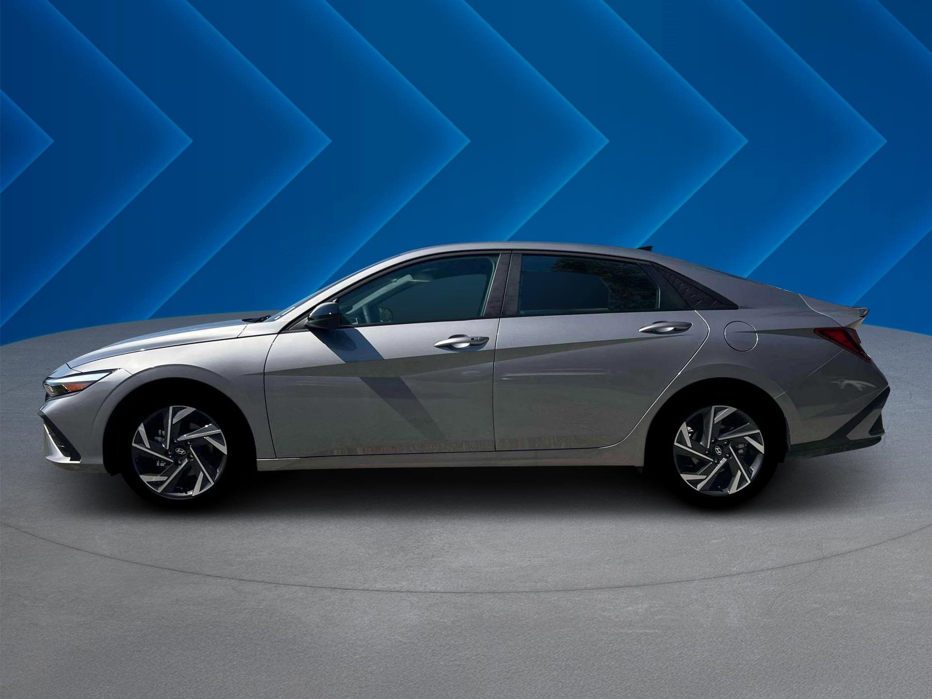 2025 Hyundai Elantra SEL Sport photo 3
