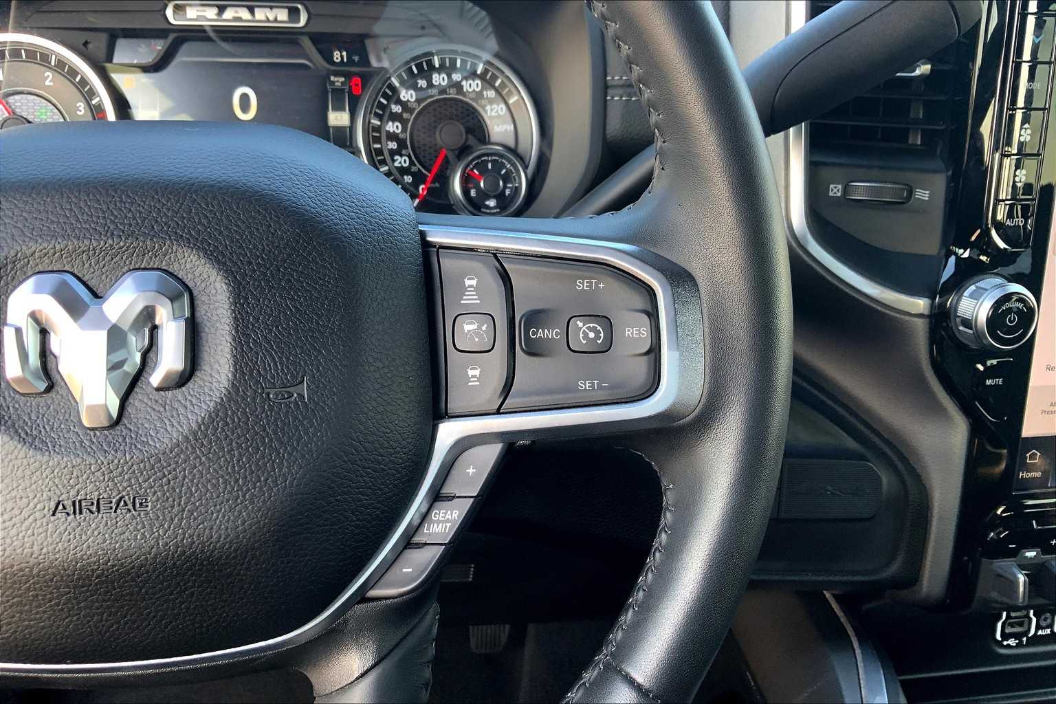 2024 Ram 3500 Laramie photo 22