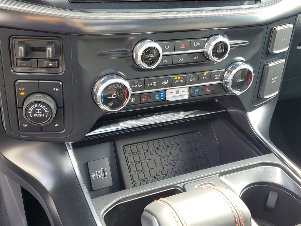 2025 Ford F-150 Raptor photo 16