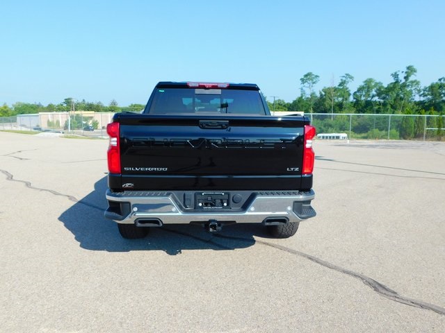 2024 Chevrolet Silverado 1500 LTZ photo 3