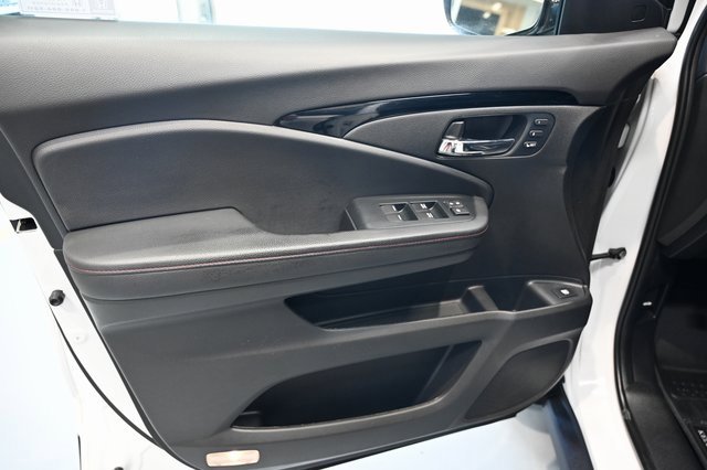 2023 Honda Ridgeline Black Edition photo 25