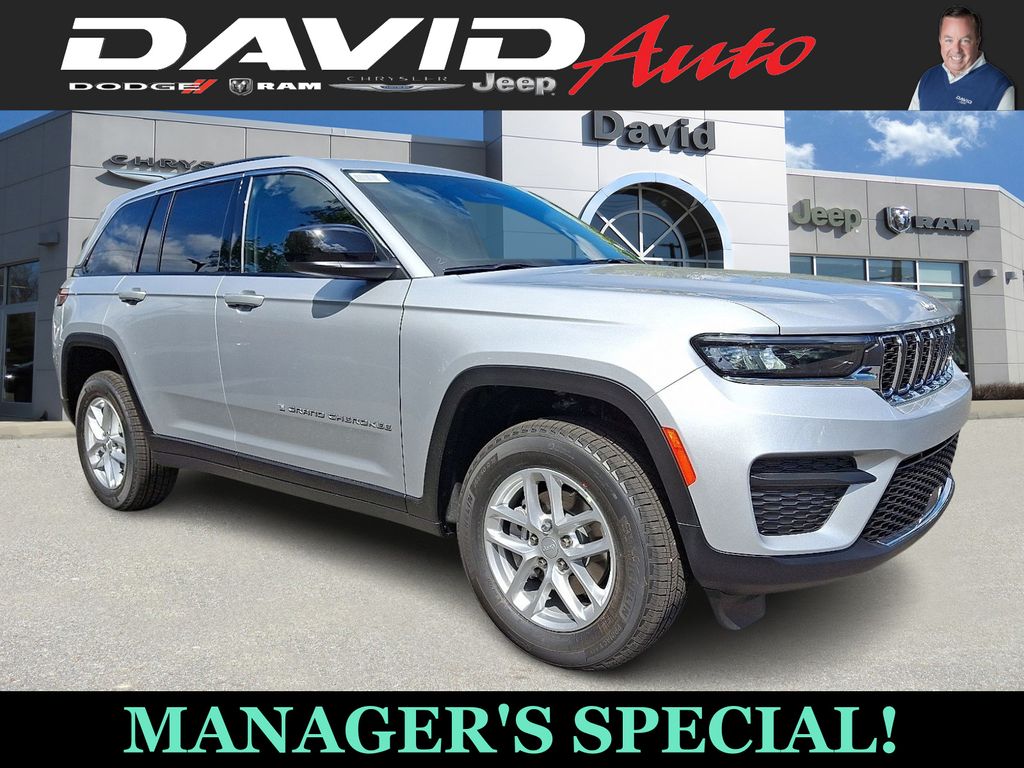 2025 Jeep Grand Cherokee Laredo's photo