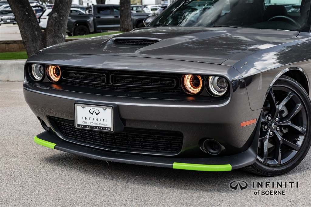 2023 Dodge Challenger GT photo 2