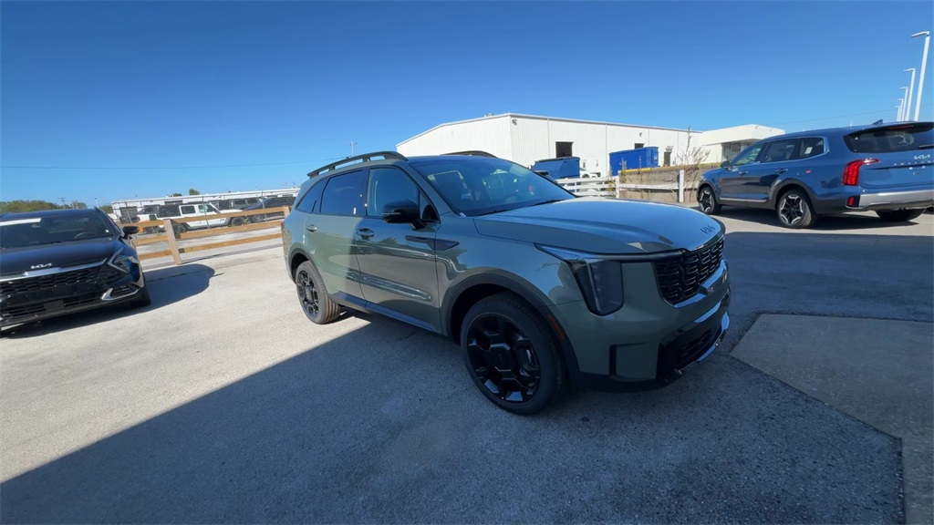 2026 Kia Sorento X-Line EX photo 2