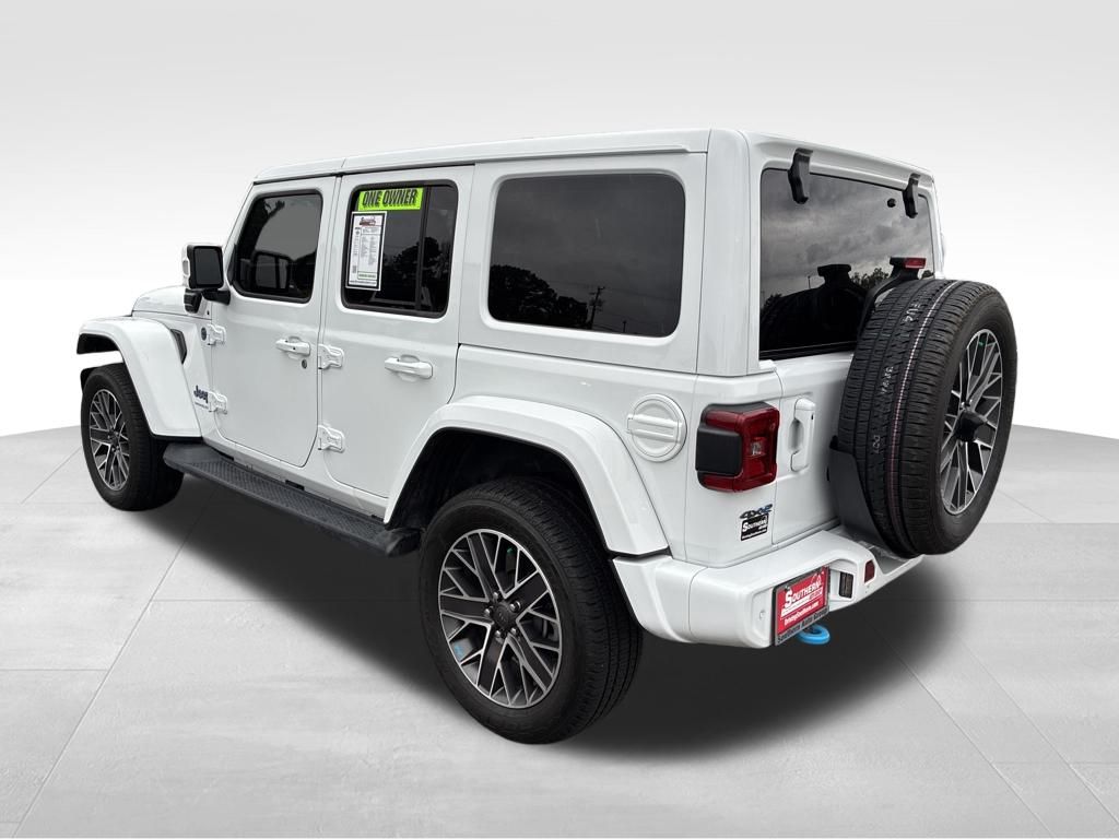 2023 Jeep Wrangler Sahara 4xe photo 3