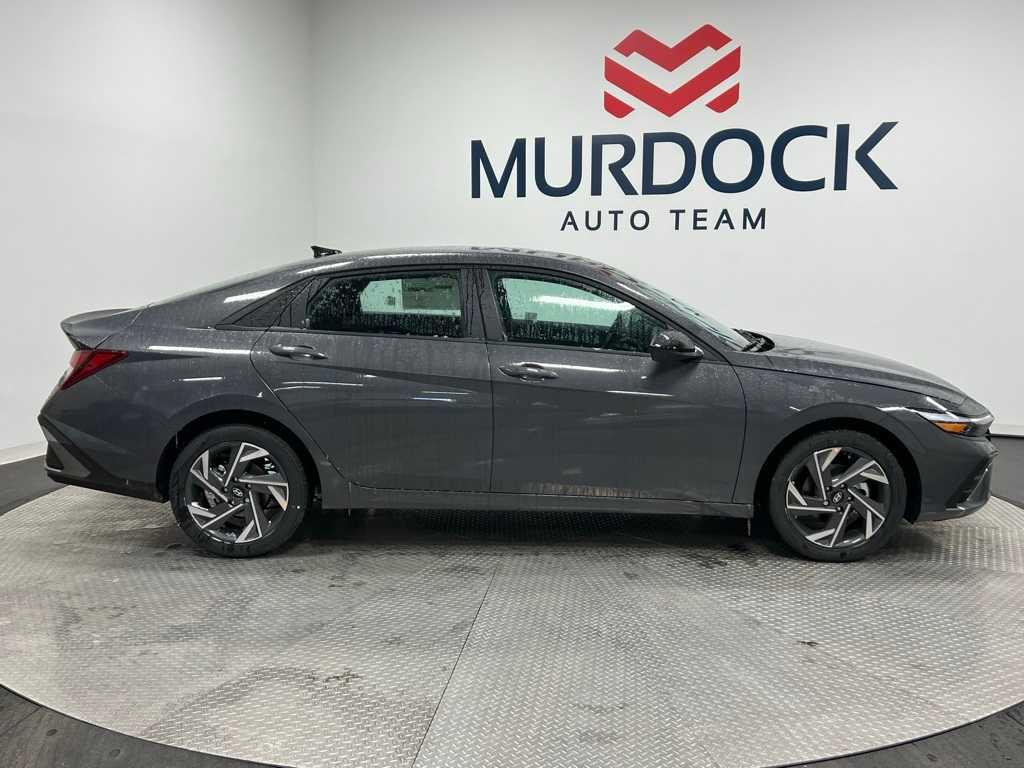 2025 Hyundai Elantra SEL Sport photo 15