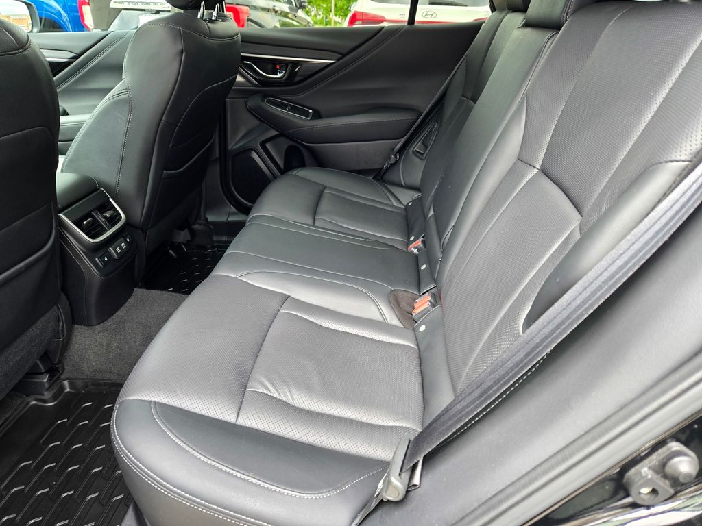 2021 Subaru Outback Limited photo 15
