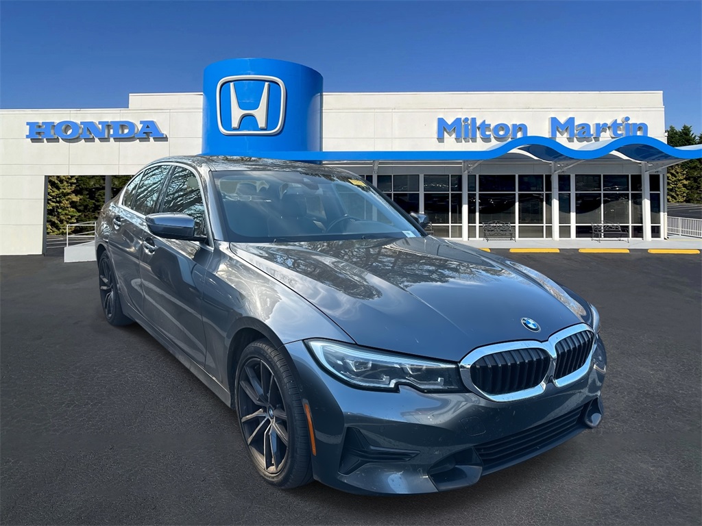 2021 BMW 3 Series 330i's photo