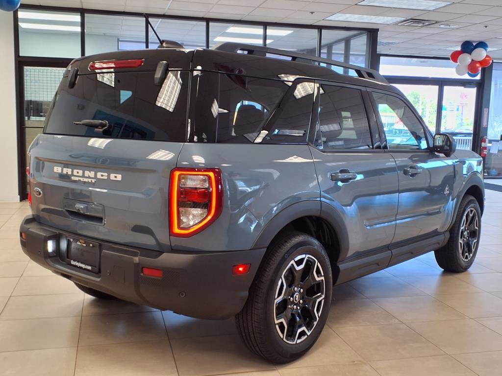 2025 Ford Bronco Sport Outer Banks photo 8