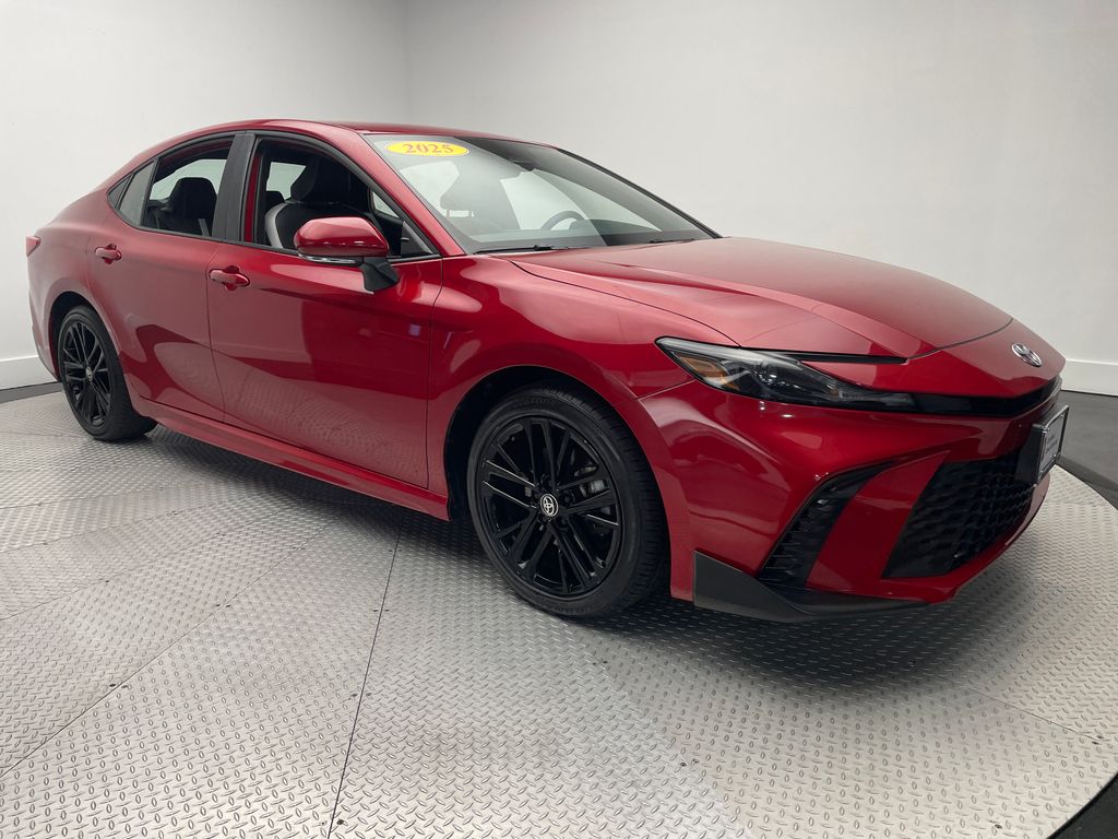 2025 Toyota Camry SE photo 3