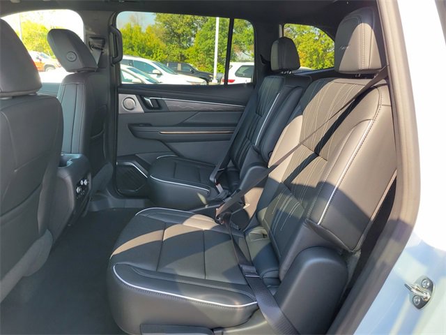 2026 Buick Enclave Avenir photo 14