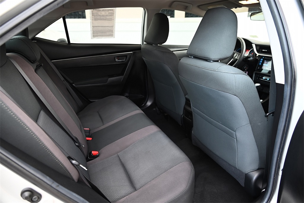 2019 Toyota Corolla L photo 9