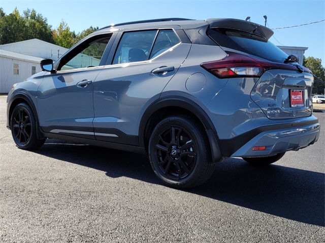 2024 Nissan Kicks SR photo 5
