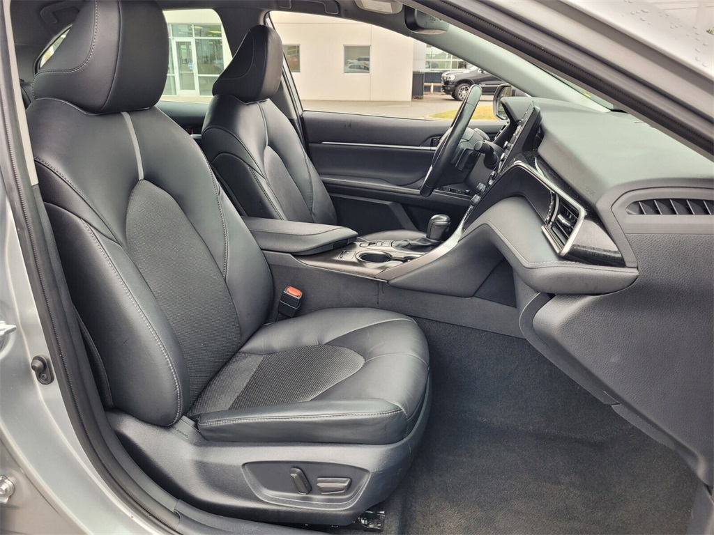 2023 Toyota Camry XSE photo 14
