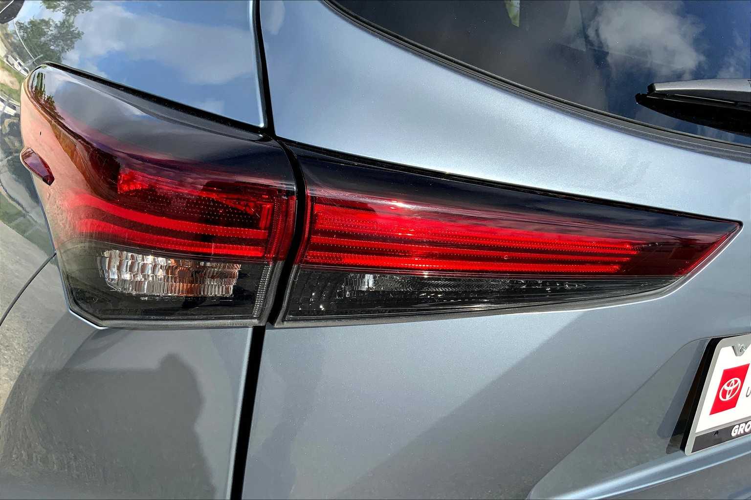 2024 Toyota Highlander Platinum photo 27