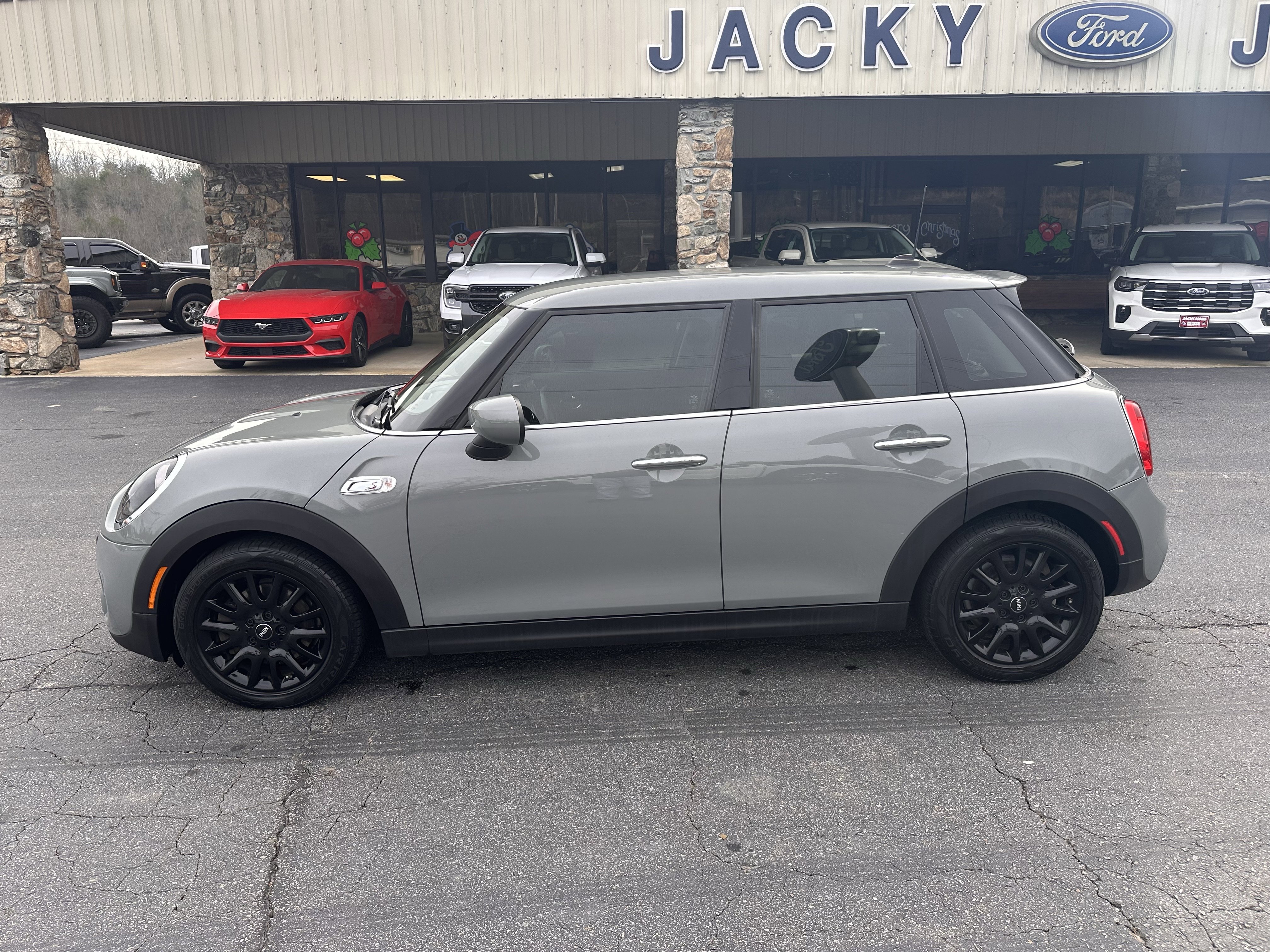 2021 MINI Hardtop 4 Door S's photo
