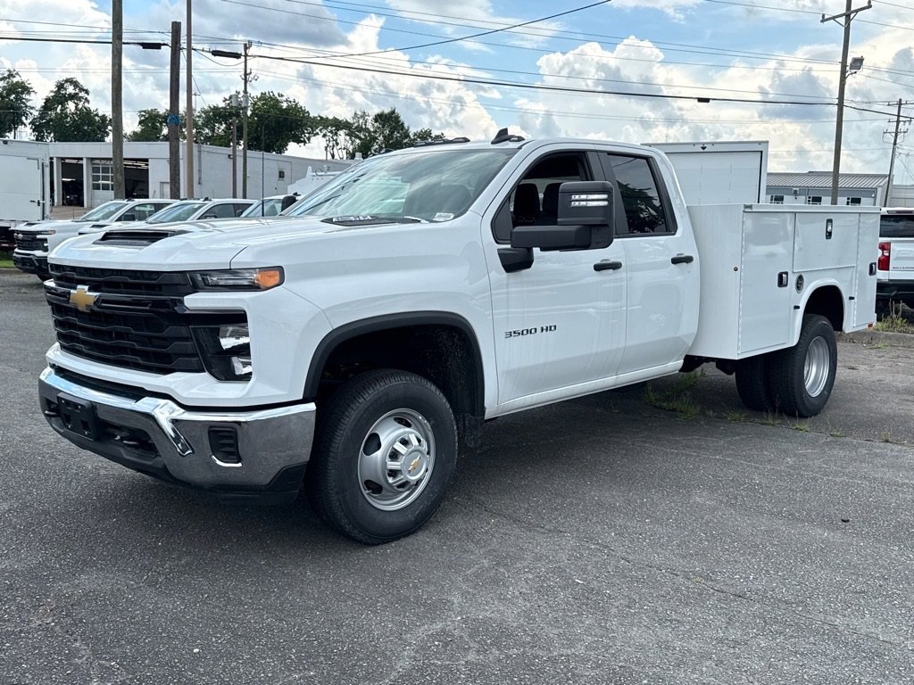 2024 Chevrolet Silverado 3500HD Work Truck photo 3