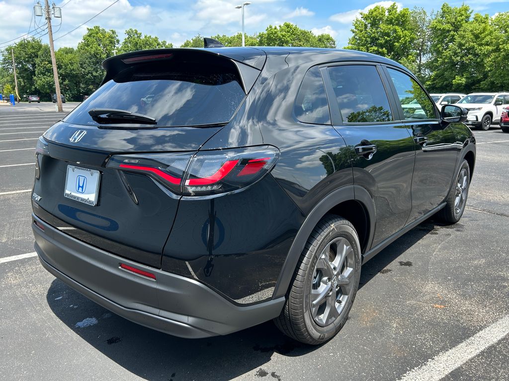 2026 Honda HR-V LX photo 3