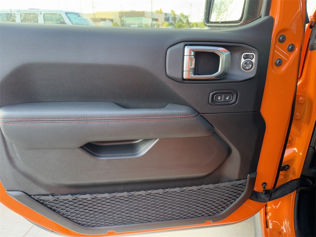 2025 Jeep Wrangler Rubicon X photo 11