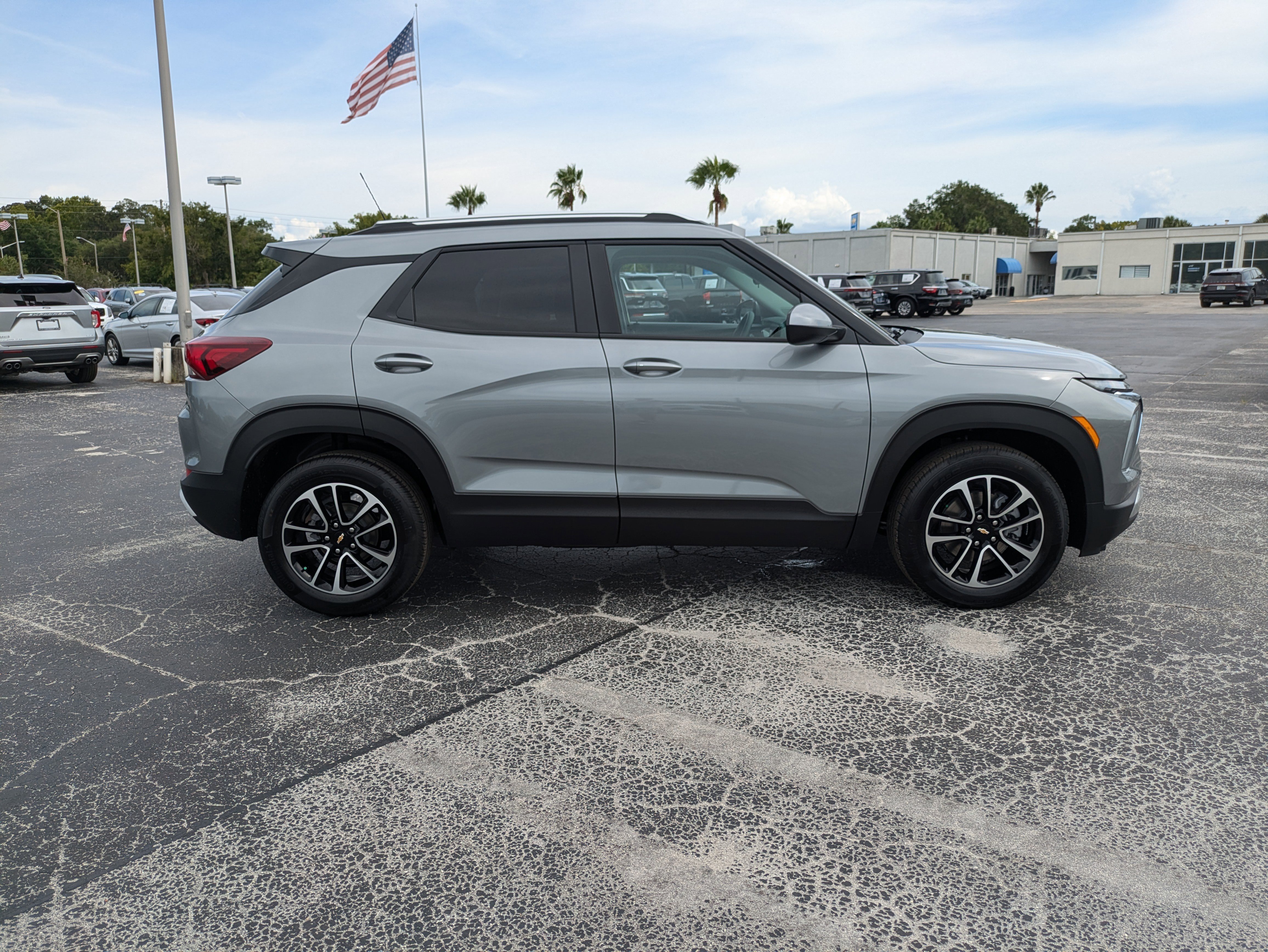 2026 Chevrolet Trailblazer LT photo 3