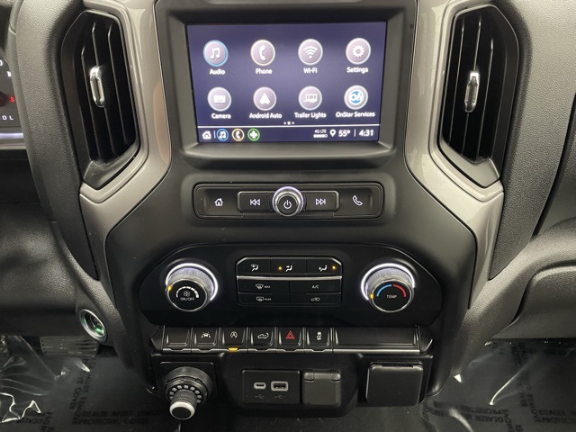 2023 Chevrolet Silverado 1500 photo 2