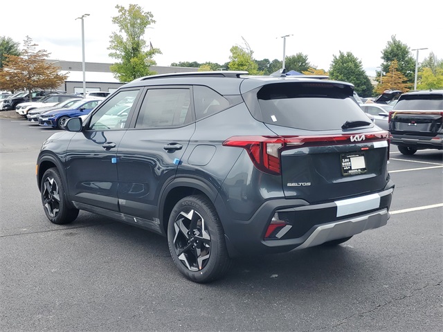 2025 Kia Seltos S photo 5