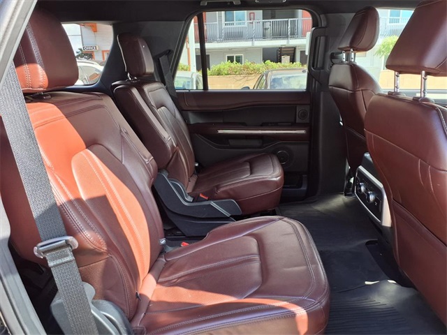 2022 Ford Expedition Limited photo 22