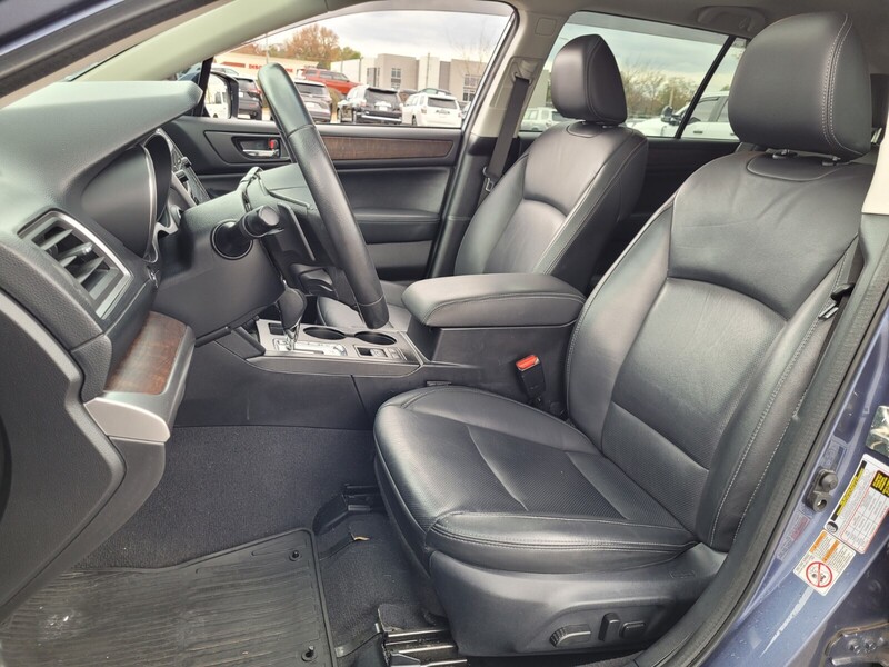 2016 Subaru Outback 2.5i Limited photo 4