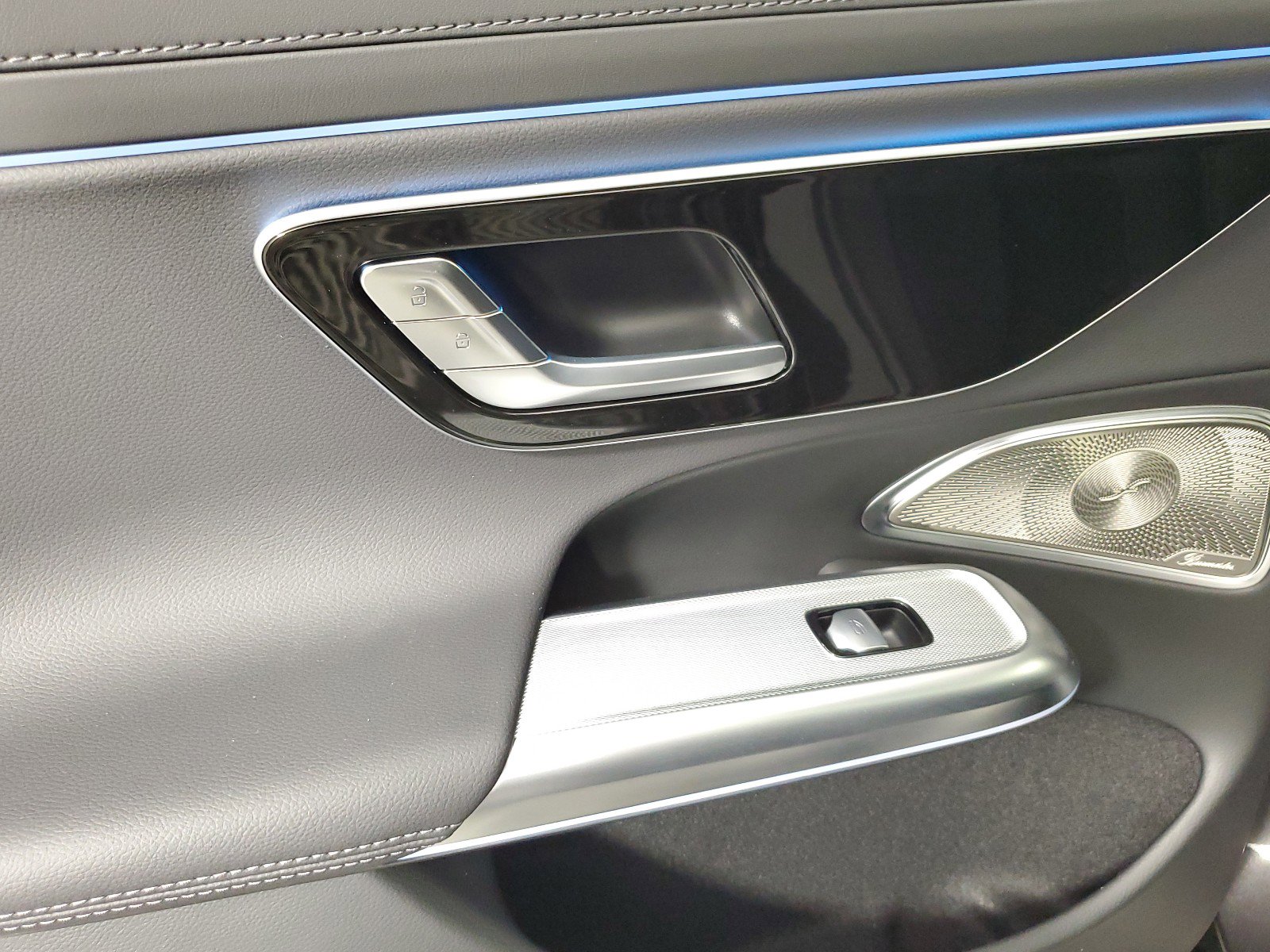 2025 Mercedes Benz E 450 4MATIC photo 14