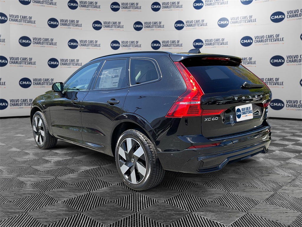 2025 Volvo XC60 Recharge Hybrid T8 Plus photo 3