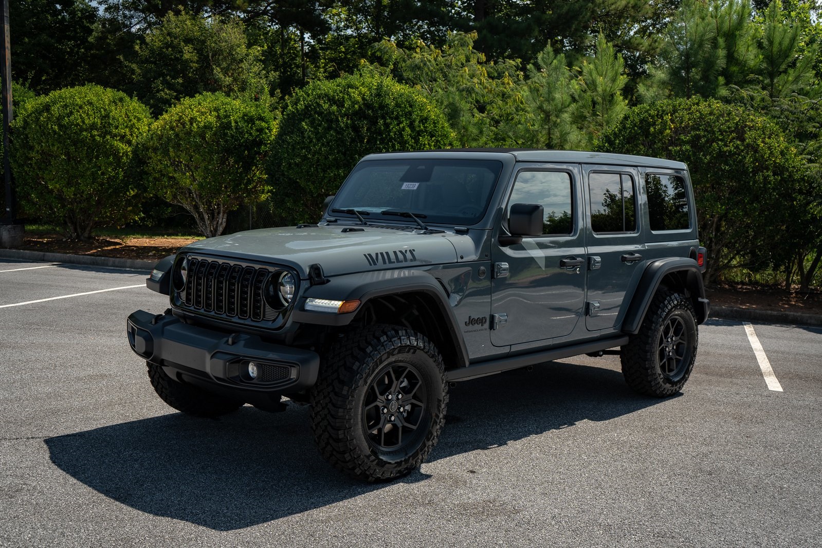 2025 Jeep Wrangler Willys photo 3