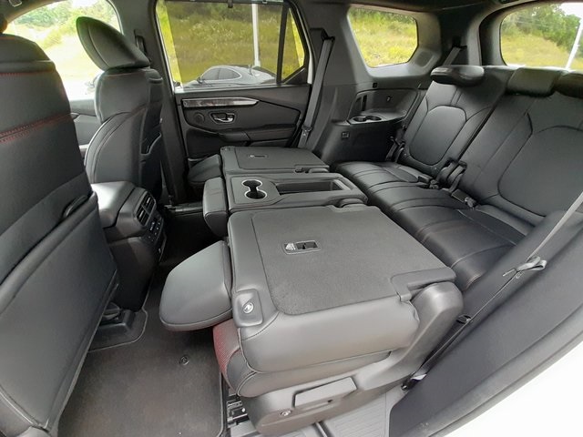 2025 Honda Pilot Black Edition photo 54