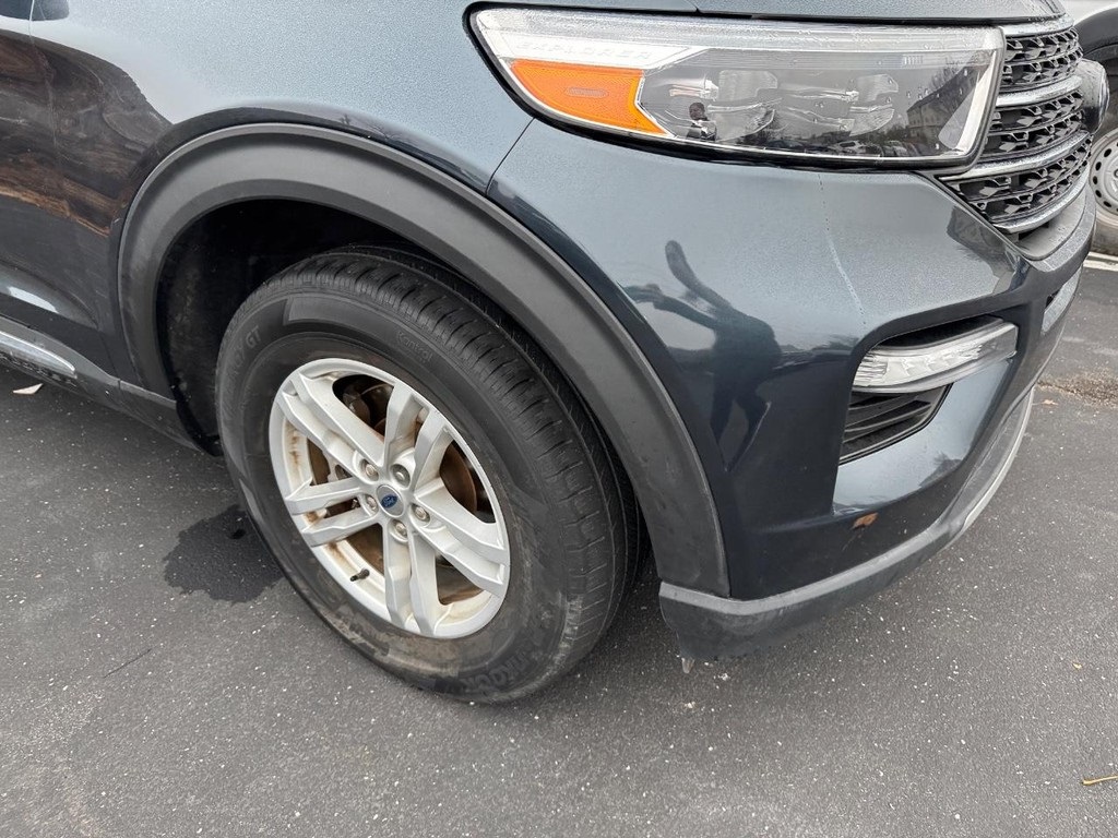 2022 Ford Explorer XLT photo 2