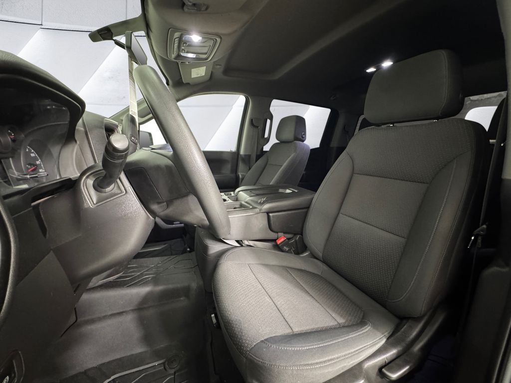 2020 Chevrolet Silverado 1500 Custom photo 7