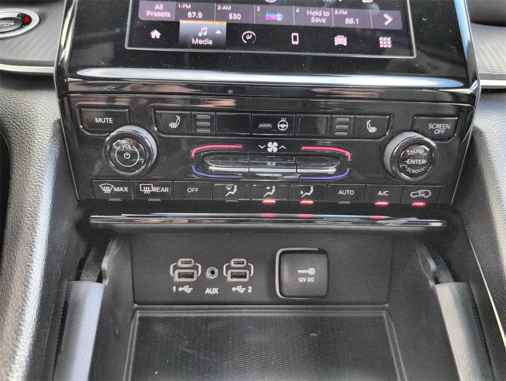 2025 Jeep Grand Cherokee Laredo Altitude photo 18