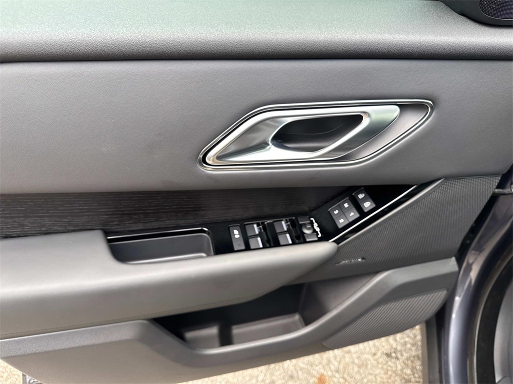 2024 Land Rover Range Rover Velar P400 Dynamic HSE photo 9