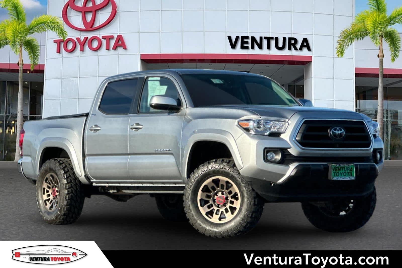 2023 Toyota Tacoma SR5's photo
