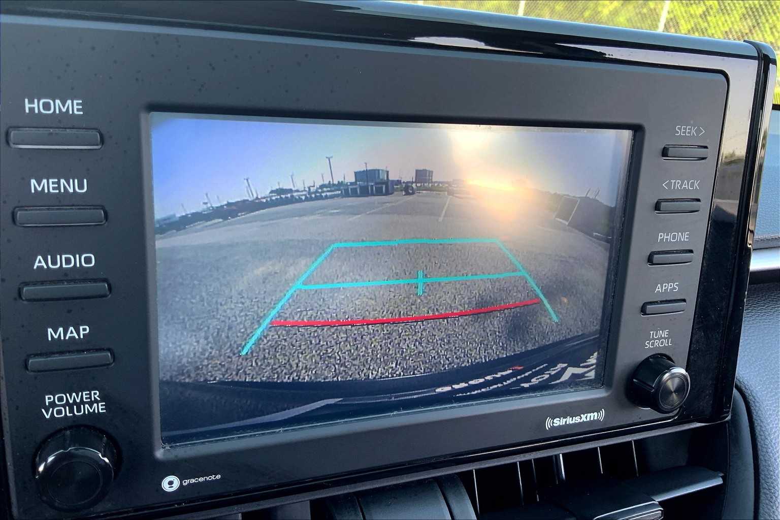 2022 Toyota RAV4 XLE photo 24