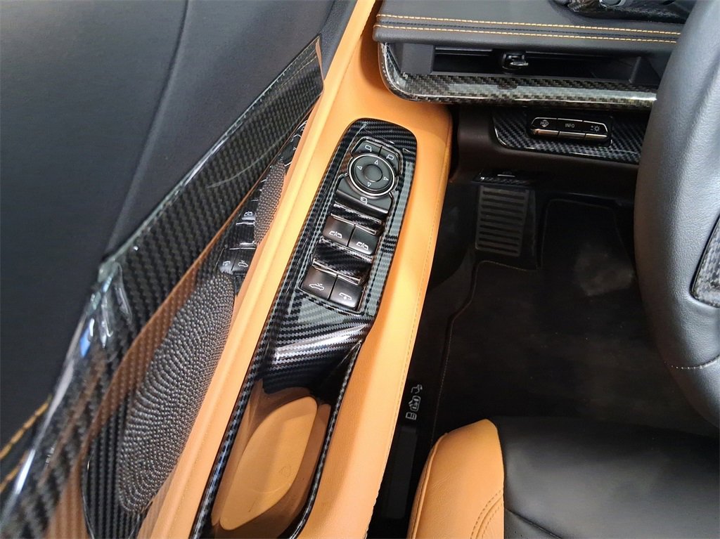 2023 Chevrolet Corvette Stingray 2LT photo 9